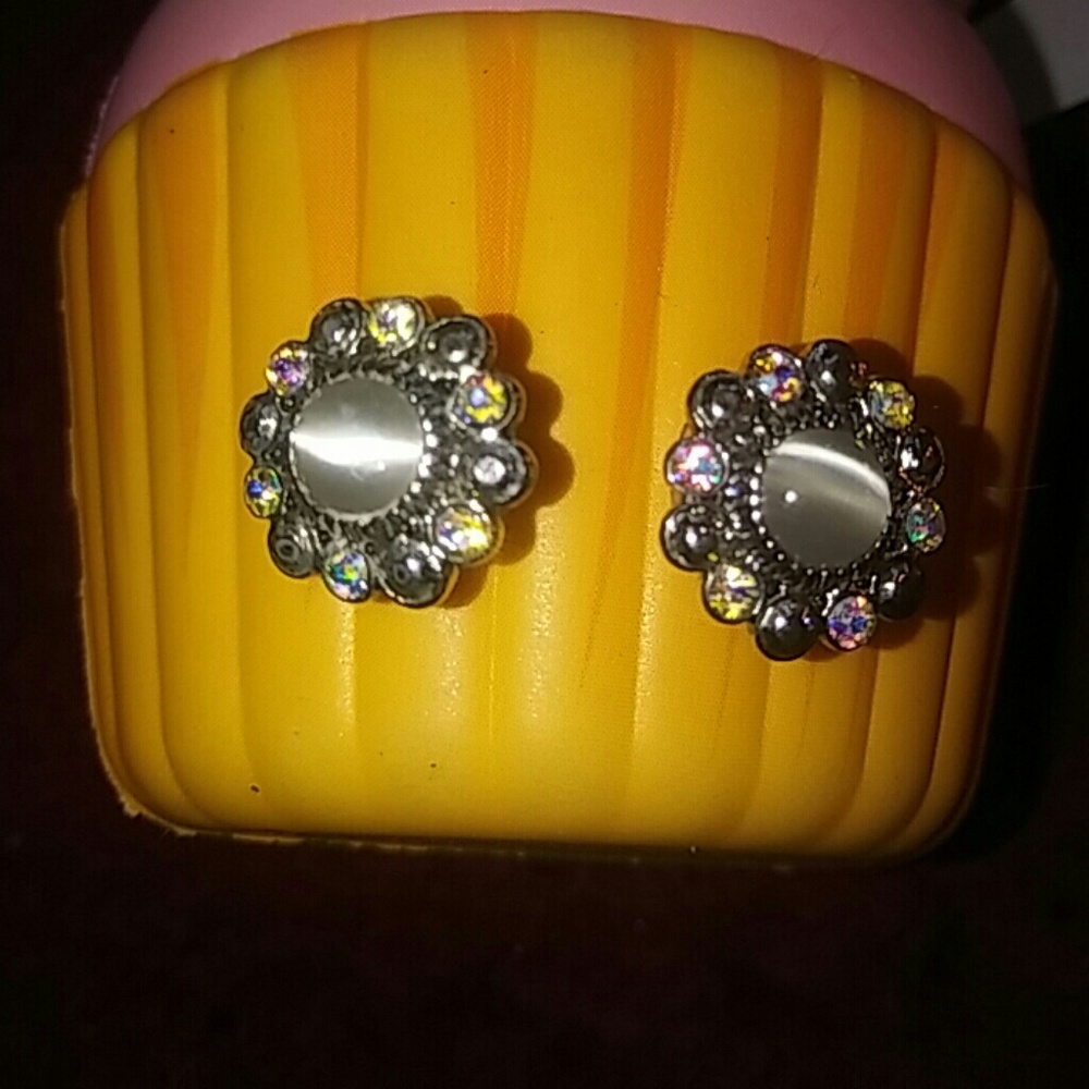 Pair of silver sparkly earrings